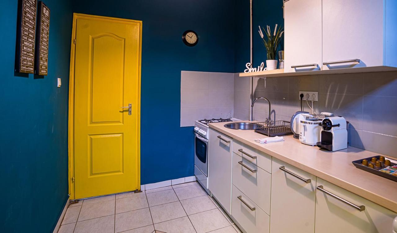 La Bella - Entire Apartment Near Gozsdu Udvar ブダペスト エクステリア 写真